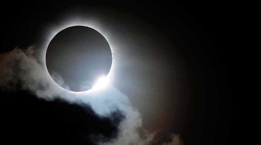 Cómo experimentar el Gran Eclipse Solar norteamericano sin dañar la visión