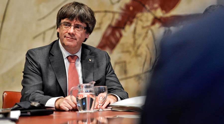 Puigdemont elude ir al Senado y se encamina hacia la DUI