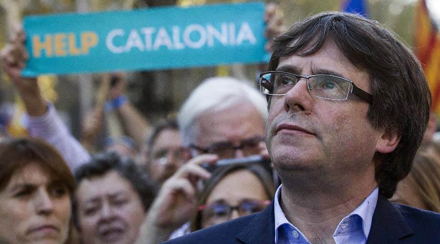 Puigdemont pide un pleno al Parlament para que actúe "en consecuencia"