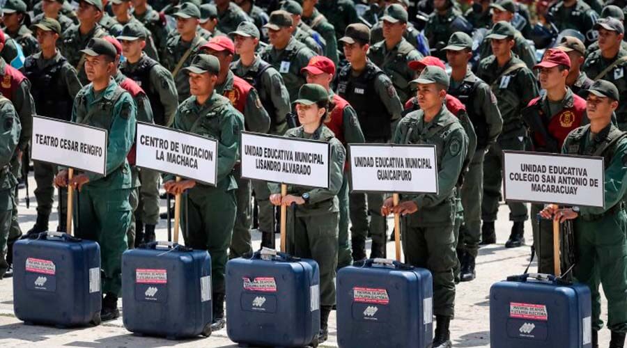 Venezuela empieza semana electoral con despliegues y remates de campaña