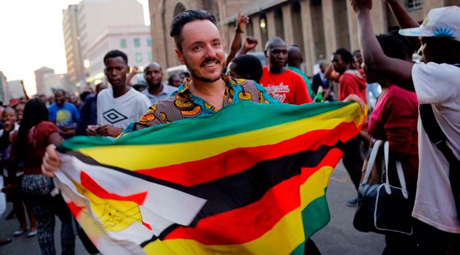 HRW ve dimisión de Mugabe como una "oportunidad" para los derechos humanos