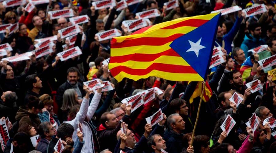 El Tribunal Constitucional español anula la declaración de independencia catalana