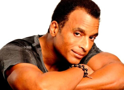 Jon Secada portada en OWWNews