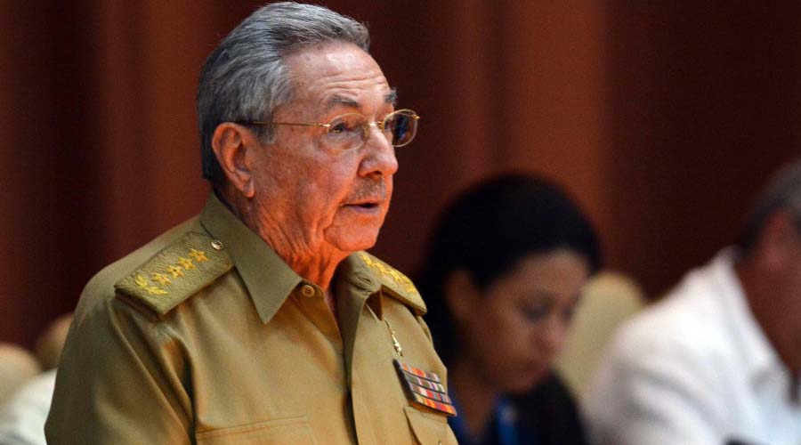 Tres sacerdotes católicos cubanos demandan a Raúl Castro "elecciones en libertad"