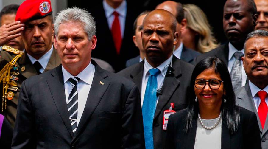Miguel Díaz-Canel ofrece su respaldo a Maduro y éste lo premia con la Orden Libertadores