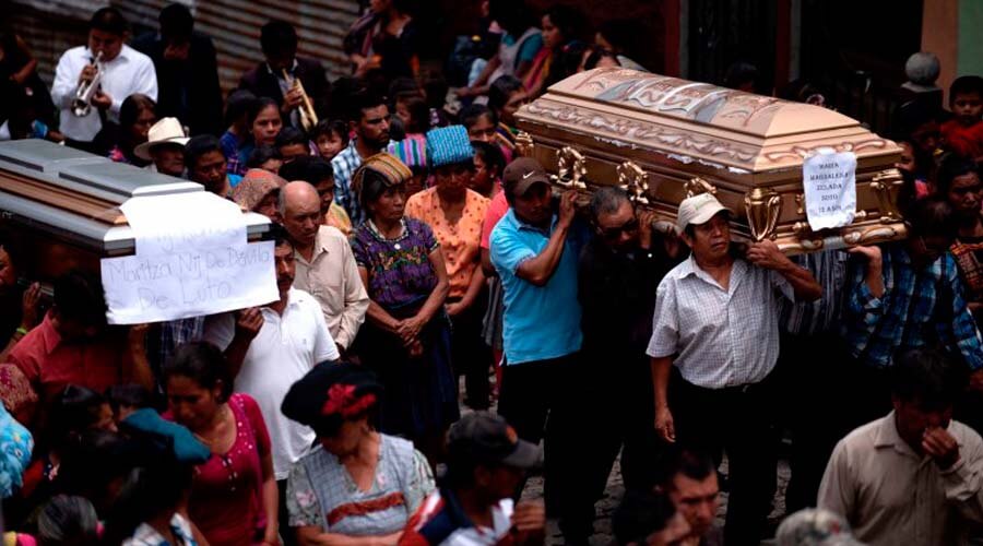 Suben a 110 los fallecidos y fluye ayuda para afectados tras erupción volcán en Guatemala
