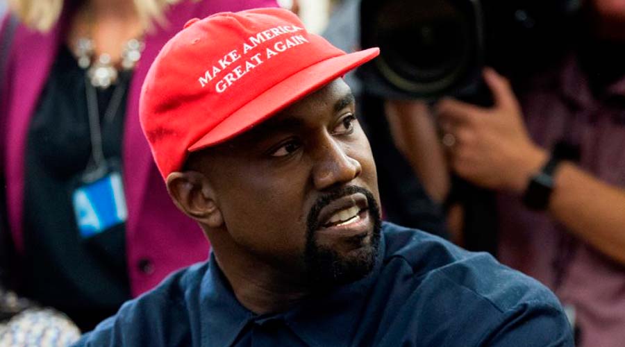 Kanye West dice que usar la gorra de Donald Trump lo hace sentir "como Superman"