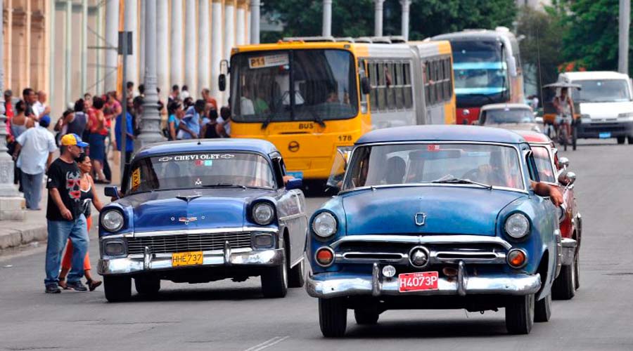 Tras el acoso del gobierno, taxistas privados en La Habana buscan otras opciones