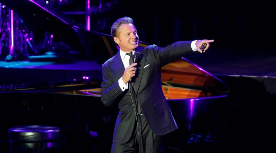 Luis Miguel gana el Latin Grammy al álbum del año con "México por siempre"