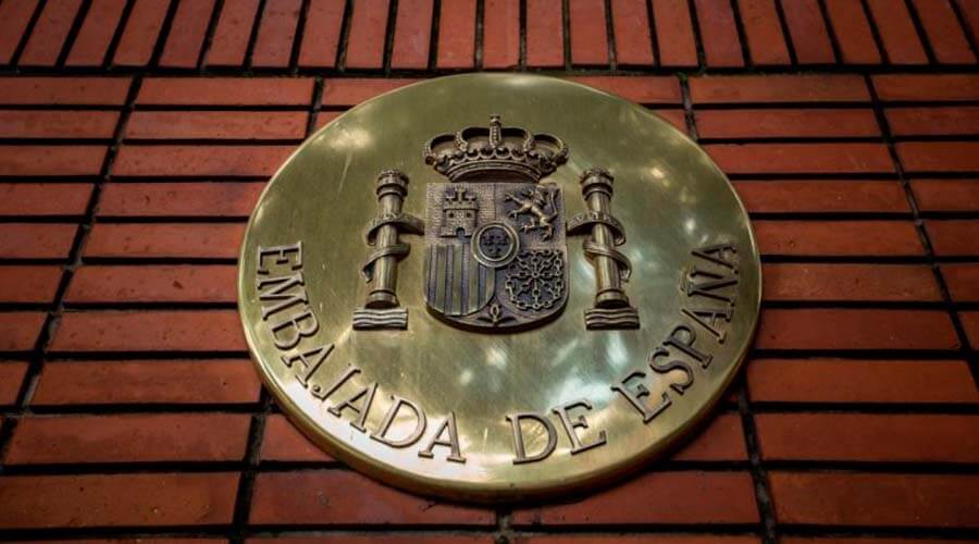 España envía agentes de élite a reforzar la seguridad de embajada en Caracas