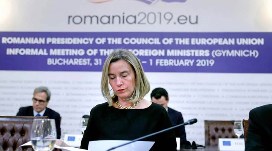 La UE discutirá el lunes cómo presionar a Maduro para que acepte elecciones