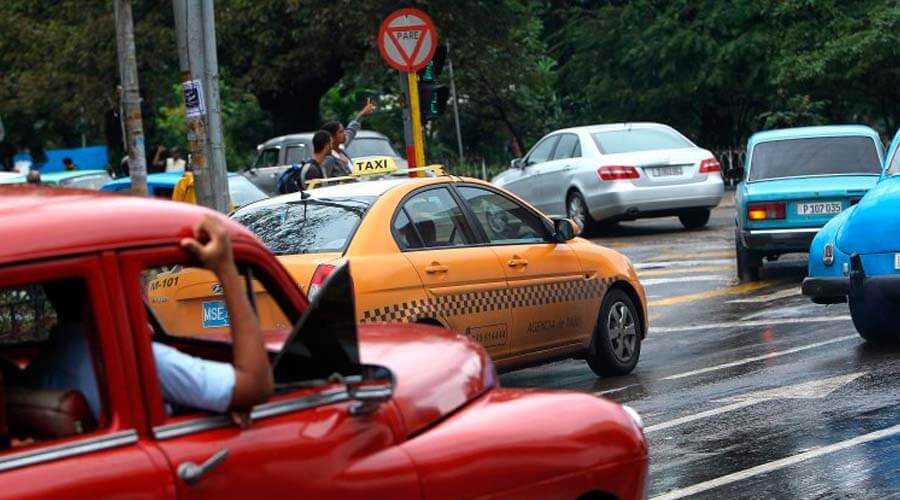 Fracasó el "experimento" con los taxis urbanos emprendido por el gobierno cubano