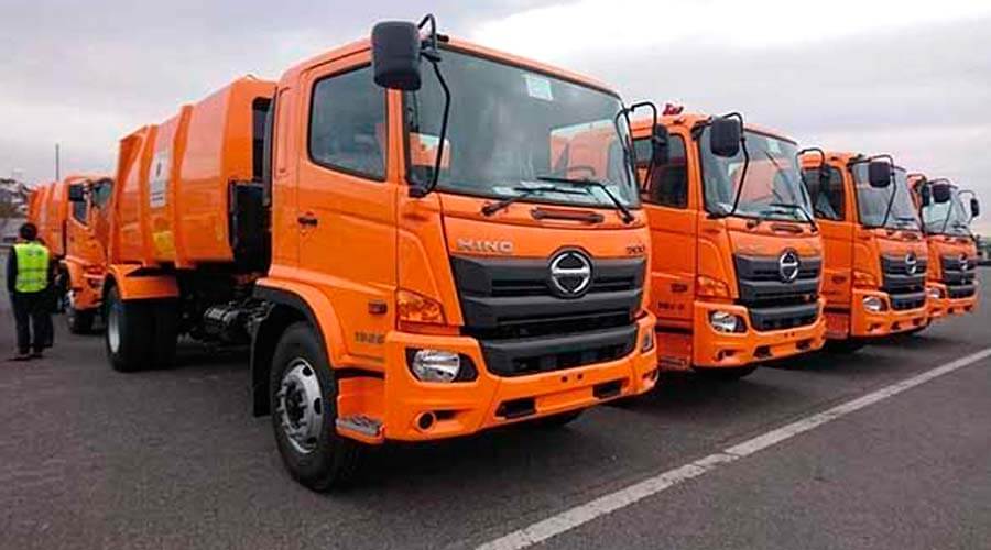 Cuba recibe los primeros 24 camiones colectores de basura ofrecidos por Japón