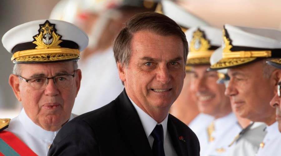 Bolsonaro anuncia "aguinaldo" para más de 14 millones de familias