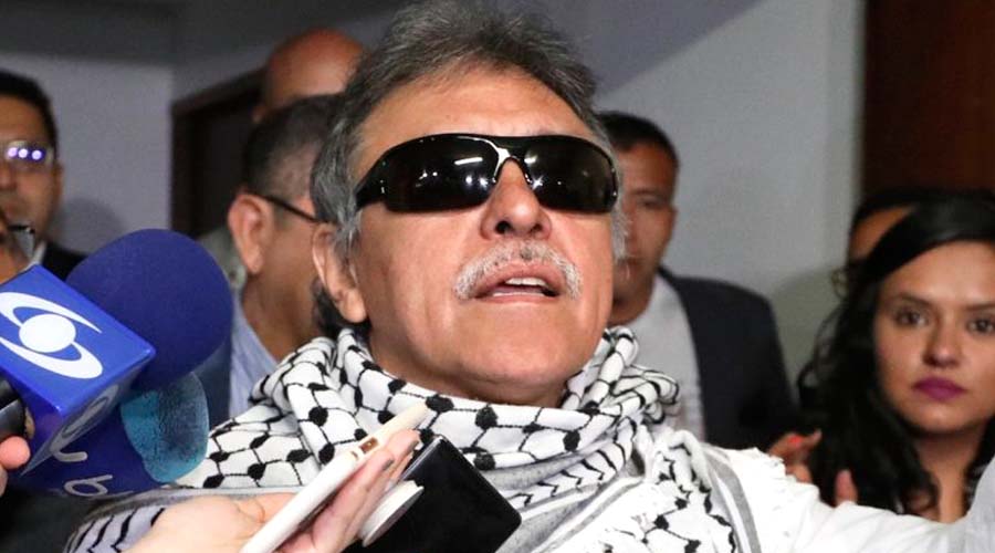Justicia colombiana pide captura de excomandante FARC "Jesús Santrich"