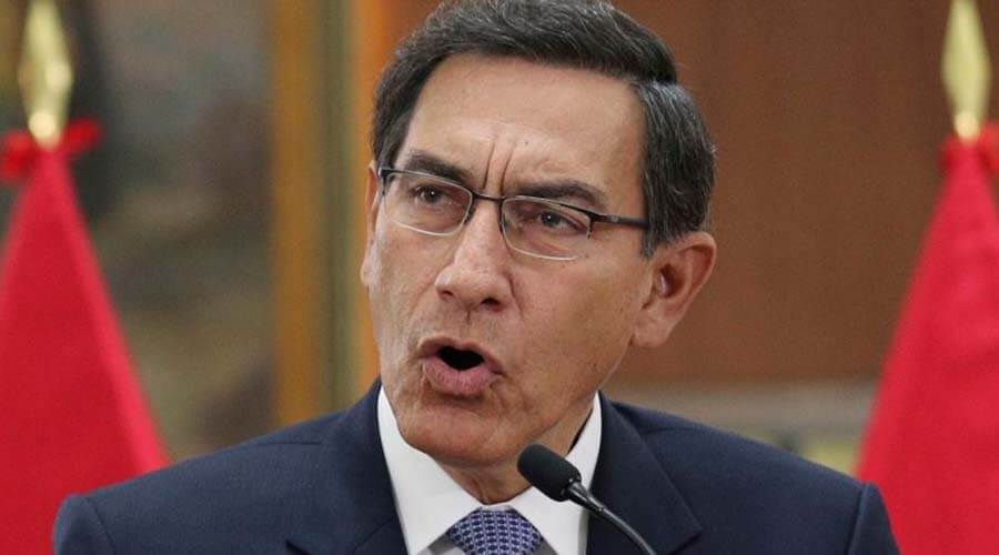 Presidente de Perú cierra el Congreso en medio de un profundo choque de poderes