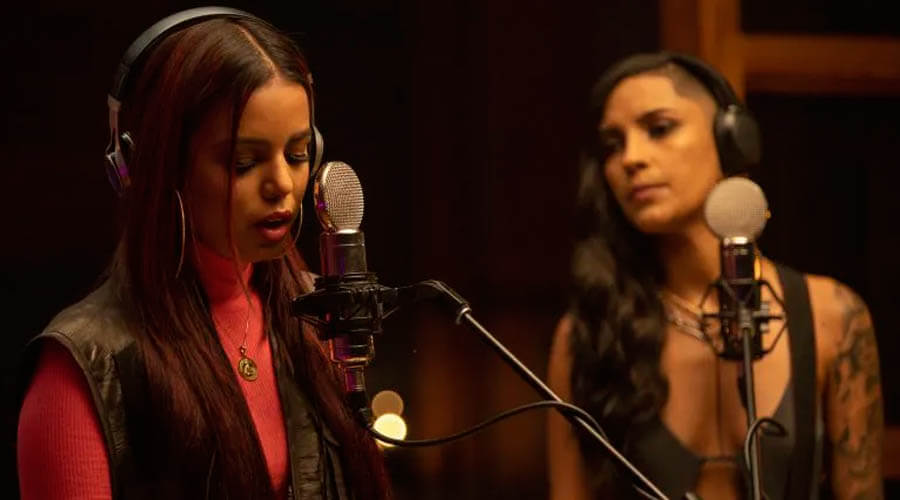 Natti Natasha quiere abrir puertas a más chicas con "Bravas"