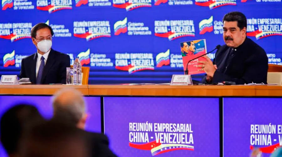 Nicolás Maduro pide ayuda a China para inversiones en la industria petrolera