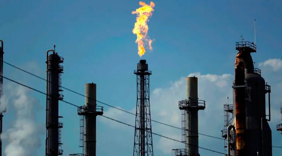 México compra participación de Shell en refinería de Texas