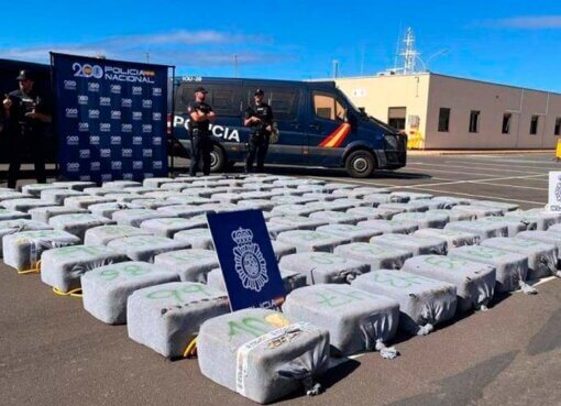 España decomisa cuatro toneladas de droga en barco de pesca