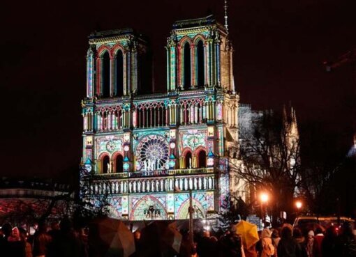 La Catedral de Notre Dame celebra su primera misa en cinco años