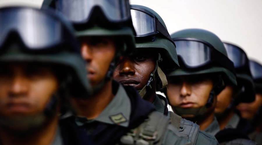 Solicitan a Trump declarar la Fuerza Armada de Venezuela "como una organización terrorista"
