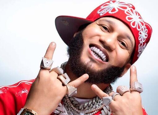 El Alfa El Jefe, portada en OWWNews