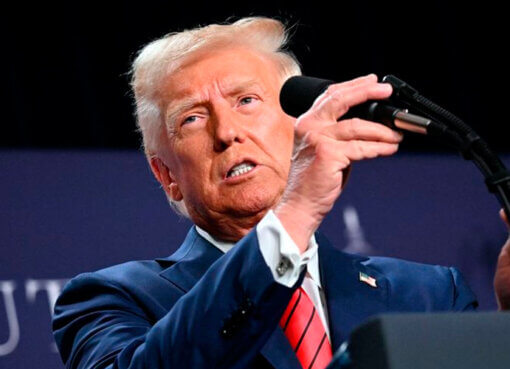 Donald Trump pide a la Corte Suprema que jueces de "izquierda radical" dejen de bloquear su agenda