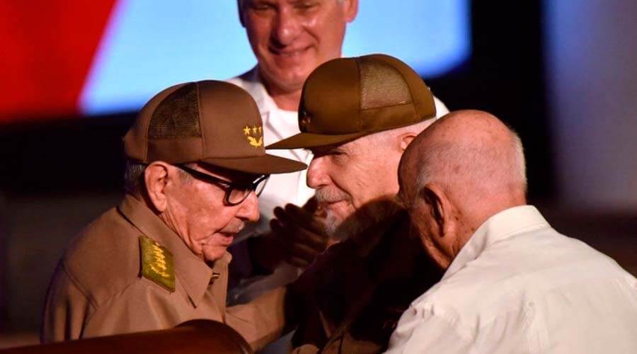 Tras amenazas, régimen cubano dice que se "abstiene de intervenir" en disputa entre masones