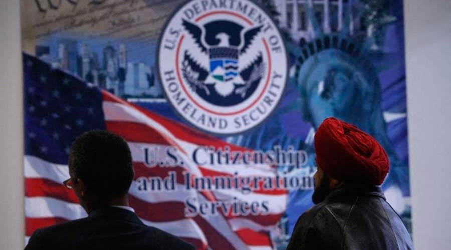 EEUU endurece criterios para naturalización: USCIS investigará vecinos y detectará "antiamericanismo"