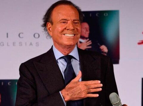 Julio Iglesias toma acciones legales contra ministra española por daños morales