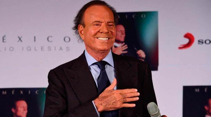 Julio Iglesias toma acciones legales contra ministra española por daños morales