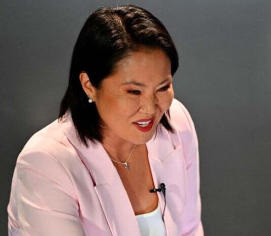 Con 99,4% escrutado, Fujimori se acerca a la Presidencia al superar por más de 40.000 votos a Sánchez